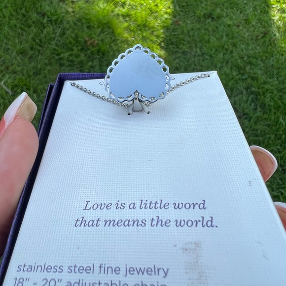 Connections from Hallmark Silver-tone Love Heart Pendant Necklace New in the Box - Picture 9 of 15